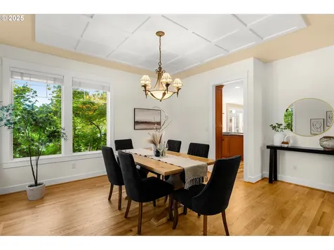 17634 Brookhurst Drive Lake Oswego OR 97034