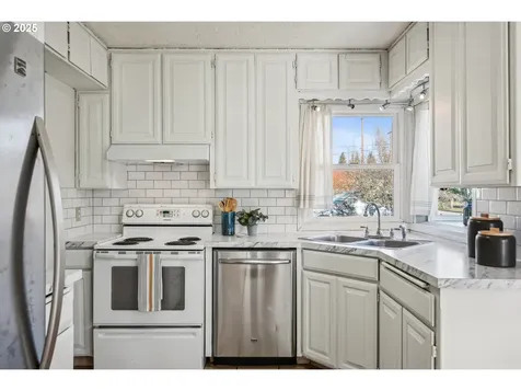 3411 NE 83rd Avenue Portland OR 97220