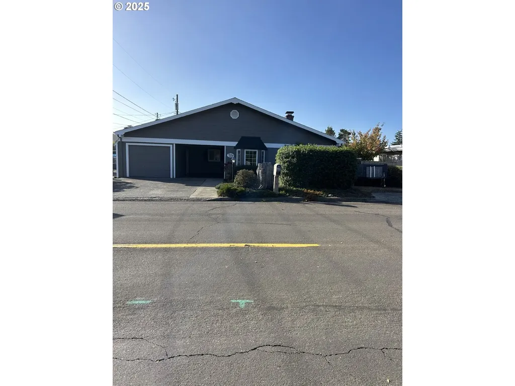 777 Kingwood Street Florence OR 97439