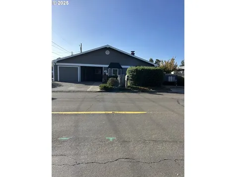 777 Kingwood Street Florence OR 97439
