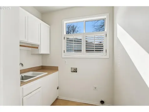 8403 SW 8th Avenue Portland OR 97219