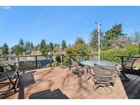 8403 SW 8th Avenue Portland OR 97219