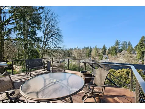 8403 SW 8th Avenue Portland OR 97219