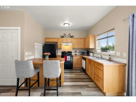695 SE 197th Avenue Portland OR 97233
