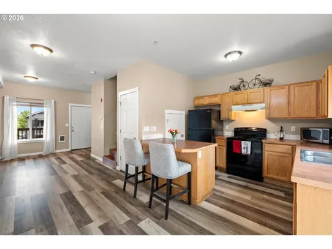 695 SE 197th Avenue Portland OR 97233