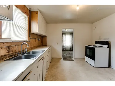 123 10th Street Springfield OR 97477