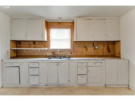 123 10th Street Springfield OR 97477