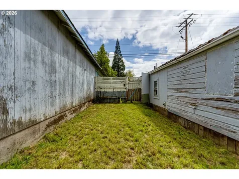 123 10th Street Springfield OR 97477