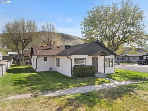 549 Valley Avenue Baker City OR 97814