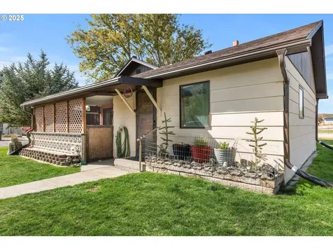 549 Valley Avenue Baker City OR 97814
