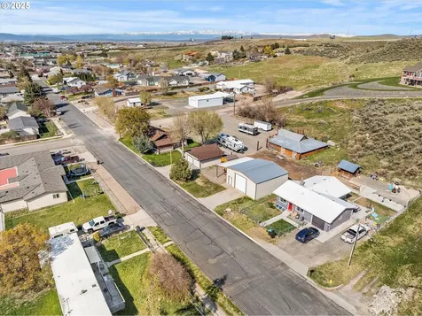 549 Valley Avenue Baker City OR 97814