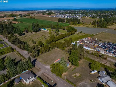 995 Belle Passi Road Woodburn OR 97071