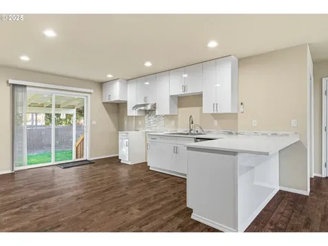 2211 SE 182nd Avenue Portland OR 97233