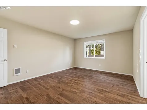 2211 SE 182nd Avenue Portland OR 97233