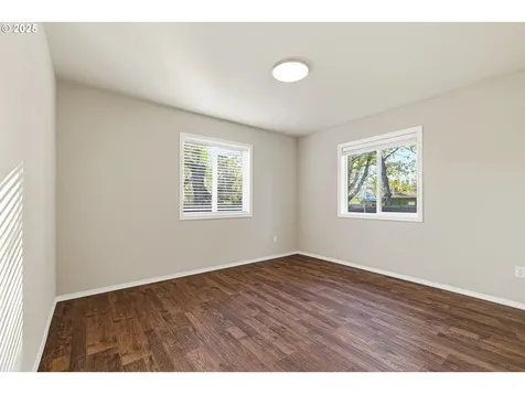 2211 SE 182nd Avenue Portland OR 97233