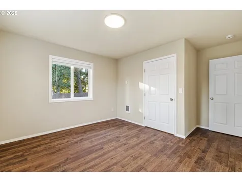 2211 SE 182nd Avenue Portland OR 97233