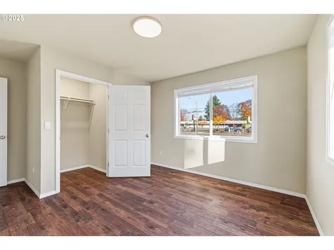 2211 SE 182nd Avenue Portland OR 97233