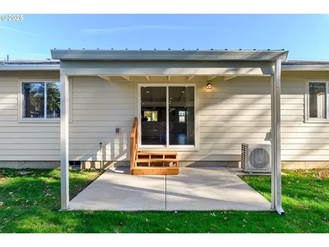 2211 SE 182nd Avenue Portland OR 97233