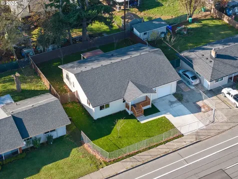2211 SE 182nd Avenue Portland OR 97233