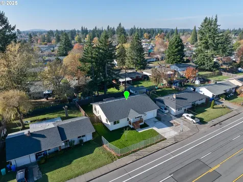 2211 SE 182nd Avenue Portland OR 97233