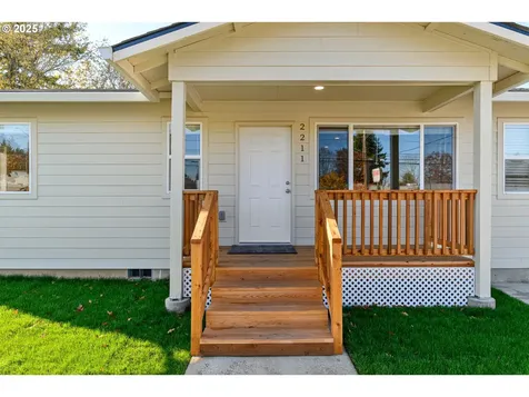 2211 SE 182nd Avenue Portland OR 97233