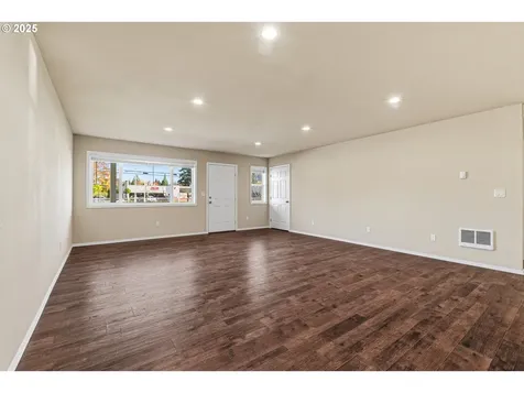2211 SE 182nd Avenue Portland OR 97233