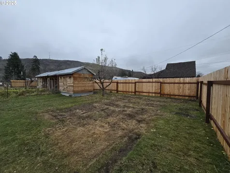 203 N Alder Street Wallowa OR 97885