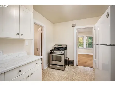 2624 SE 61st Avenue Portland OR 97206