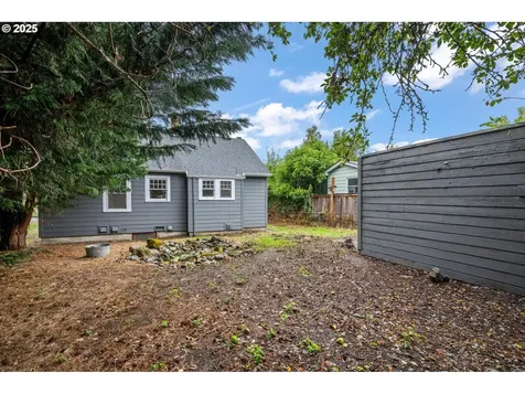 2624 SE 61st Avenue Portland OR 97206