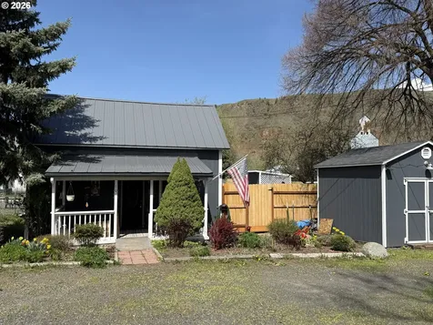 103 W 4th Street Wallowa OR 97885