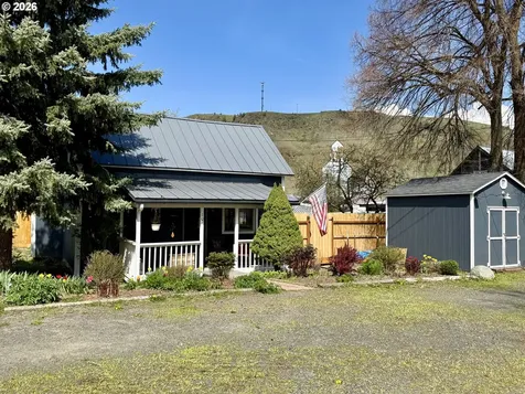 103 W 4th Street Wallowa OR 97885