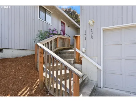 171 NE Olvera Court Gresham OR 97030