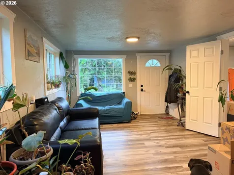 677 SE Moffitt Road Waldport OR 97394