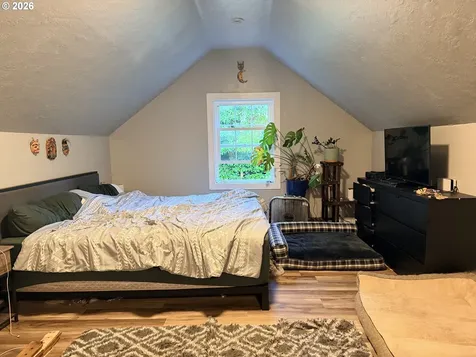 677 SE Moffitt Road Waldport OR 97394