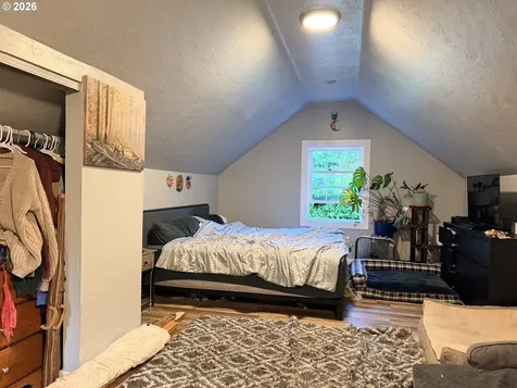 677 SE Moffitt Road Waldport OR 97394