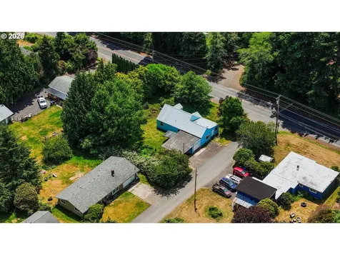 677 SE Moffitt Road Waldport OR 97394