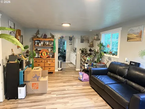 677 SE Moffitt Road Waldport OR 97394
