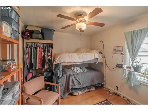 940 Cedar Street Sweet Home OR 97386