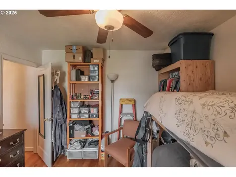 940 Cedar Street Sweet Home OR 97386