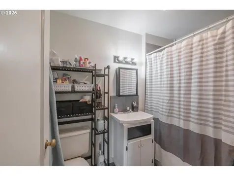 940 Cedar Street Sweet Home OR 97386