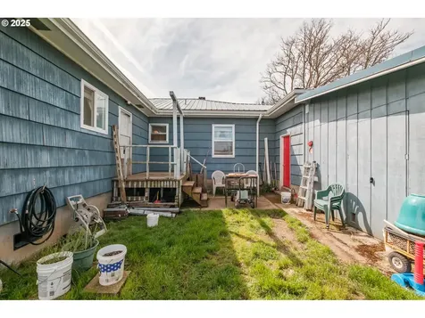 940 Cedar Street Sweet Home OR 97386