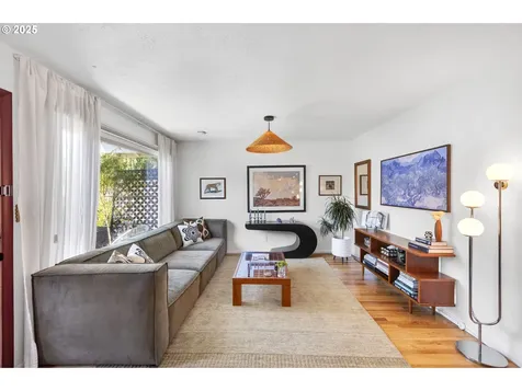 6514 NE Bellevue Avenue Portland OR 97211