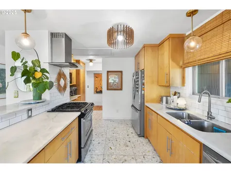 6514 NE Bellevue Avenue Portland OR 97211