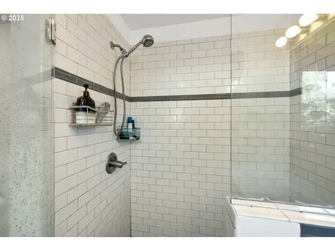 6514 NE Bellevue Avenue Portland OR 97211