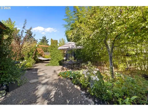 6514 NE Bellevue Avenue Portland OR 97211
