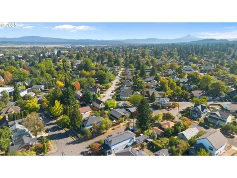 6514 NE Bellevue Avenue Portland OR 97211