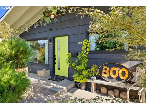 6514 NE Bellevue Avenue Portland OR 97211