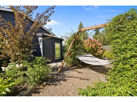 6514 NE Bellevue Avenue Portland OR 97211