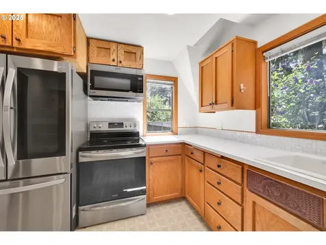 38383 Kickbusch Lane Springfield OR 97478