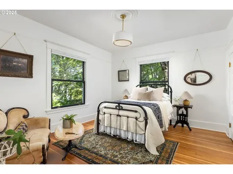536 SE 17th Avenue Portland OR 97214